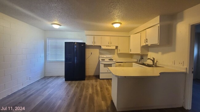 Foto del edificio - 2937 Stewart Ave