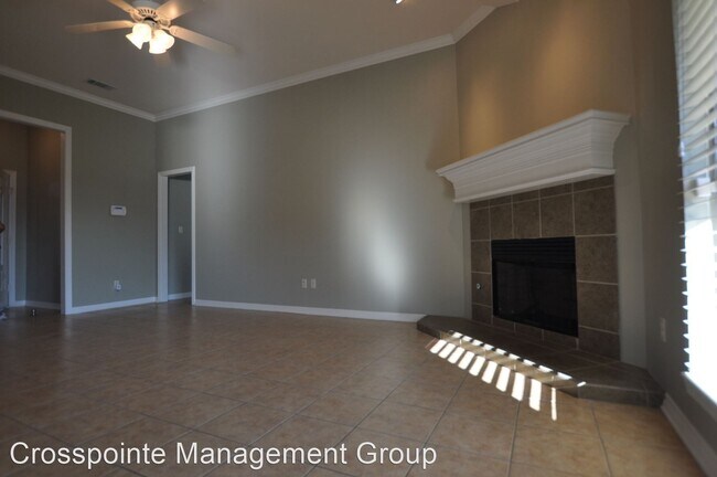 Building Photo - 3 br, 2 bath House - 3118 Vineyard Ave.