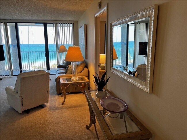 Foto del edificio - 400 Ocean Trail Way