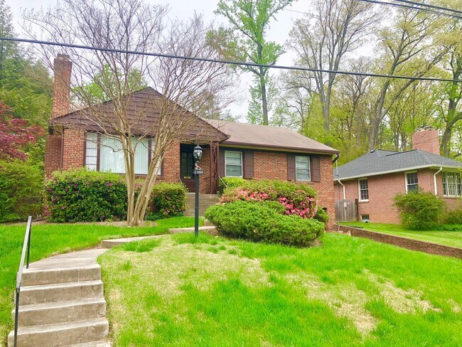 Foto del edificio - Magnificent 3 Bedroom Single Family Home i...