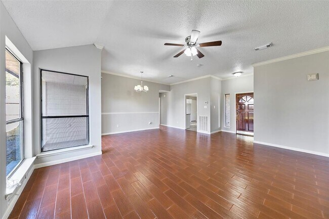 Foto del edificio - 9087 Paddock Park Dr