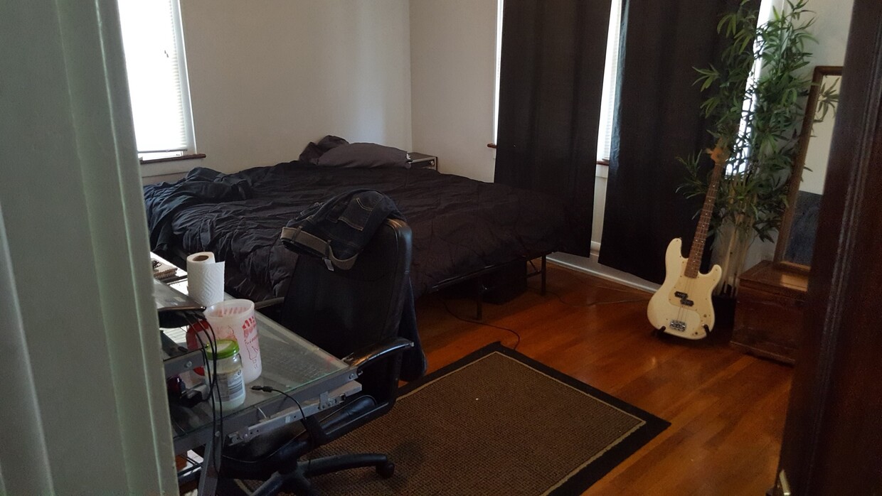 Foto principal - 361 E Northwood Ave