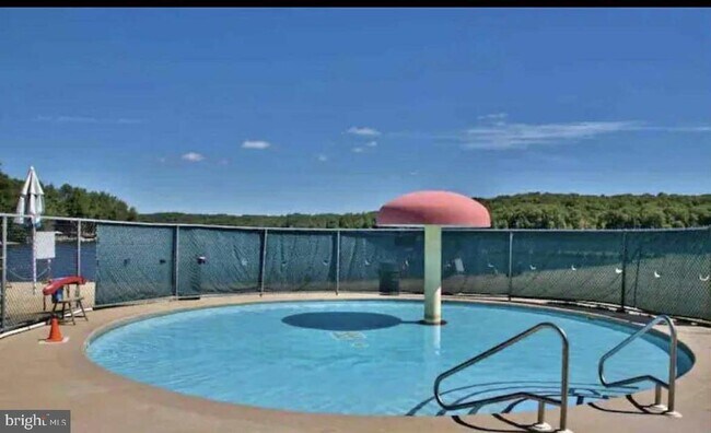 Building Photo - 3104 Northgate Rd