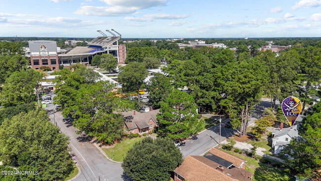 Foto del edificio - 1610 E Berkley Rd