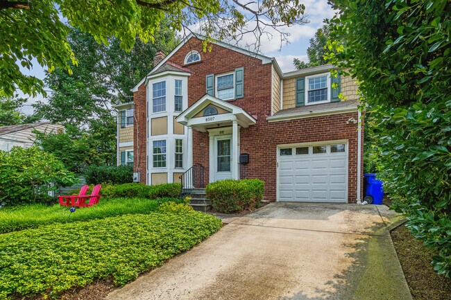 Building Photo - 8507 Hazelwood Dr