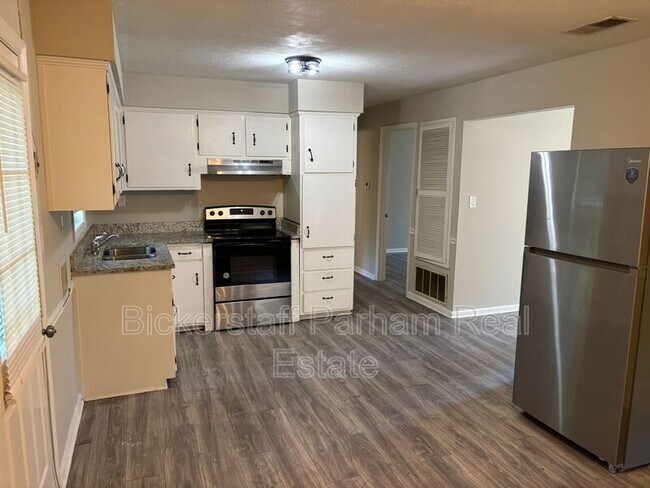 Building Photo - 1507 Celia Dr