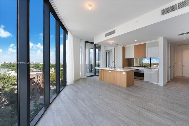 Foto del edificio - 2831 S Bayshore Dr