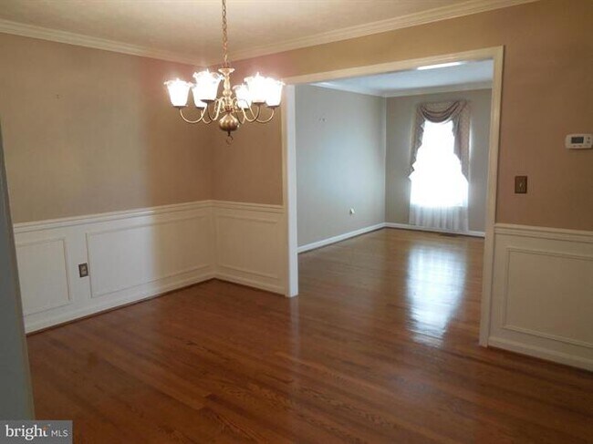 Building Photo - 1124 Orchard Hill Dr