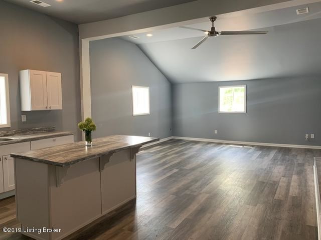 Foto principal - 1032 Milton St