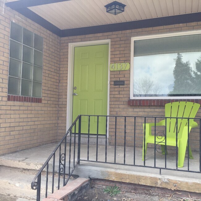 Foto del edificio - 4137 Alcott Street