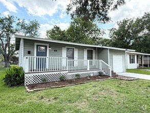 Building Photo - 322 Azalea St