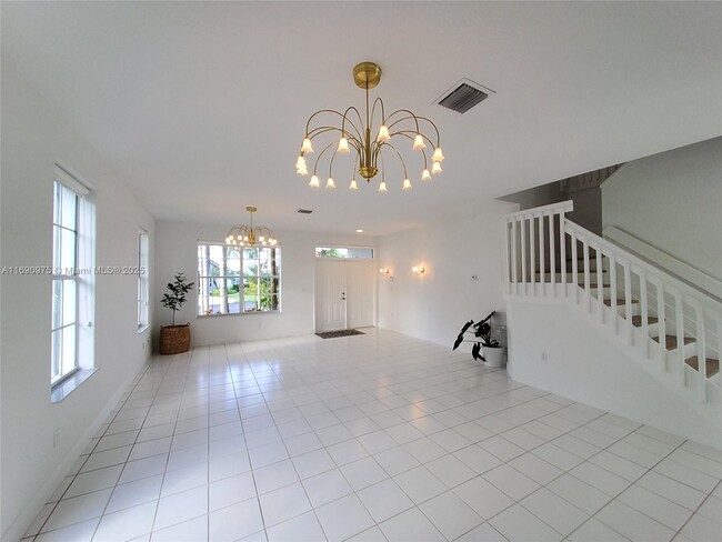 Foto del edificio - 5101 NW 105th Ct