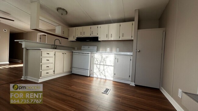 Foto del edificio - Simple Life, Serene Setting ~ Cozy 3/1.5 Available!