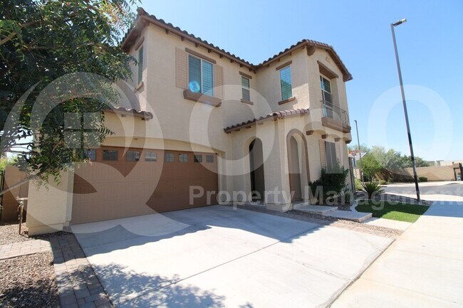 Building Photo - 211 E Wisteria Dr