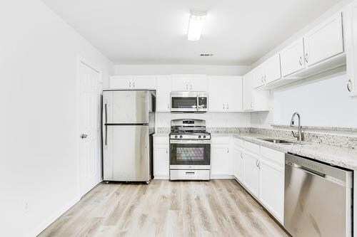 Building Photo - 3638 Emerald Point