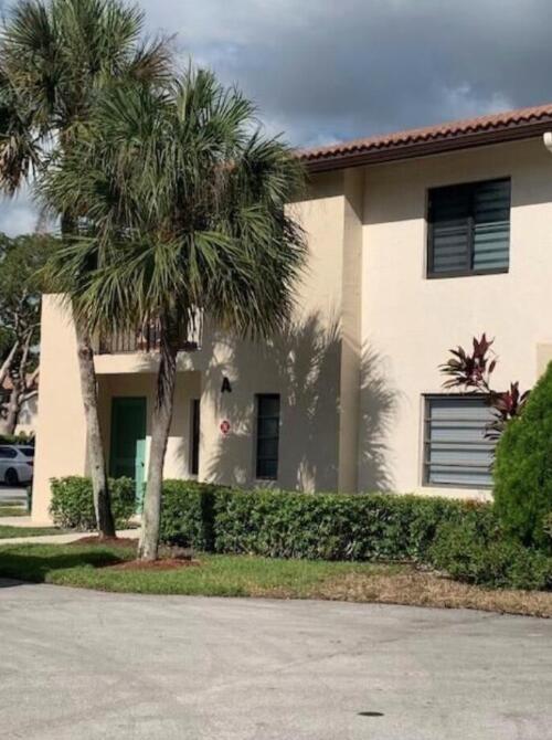 Building Photo - 21820 Cypress Cir