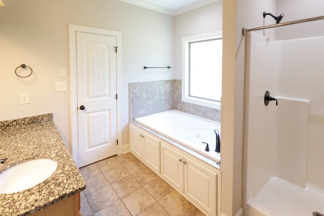 Building Photo - 2679 Canal Ct