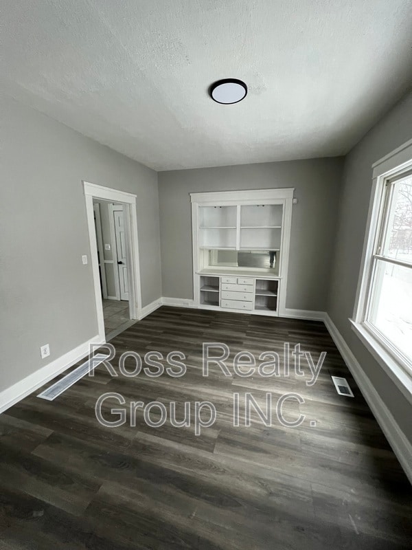 Building Photo - 1040 Campbell St