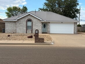 Building Photo - 2501 Fred Daugherty Ave