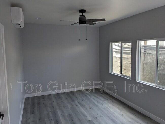 Foto del edificio - 4343 Bancroft St