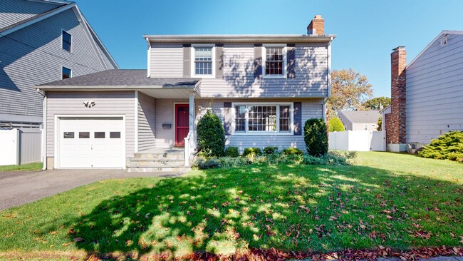 Building Photo - PRICE REDUCED 3 Bedroom Colonial In Fairfield