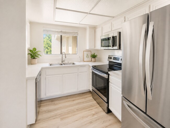 Foto del edificio - 751 Birchpark Cir
