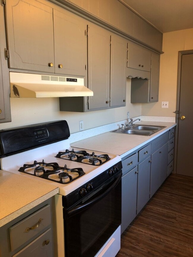 Building Photo - Cute 3-4 bed room, 1 bath home for rent in Moore near Santa Fe and NW 27th