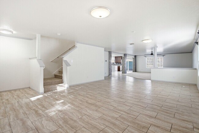 Building Photo - 414 Spruce Breeze