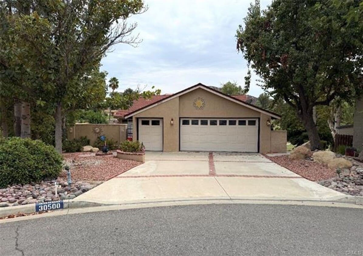 Foto del edificio - Golf Course Home for Lease Inside the Gate...