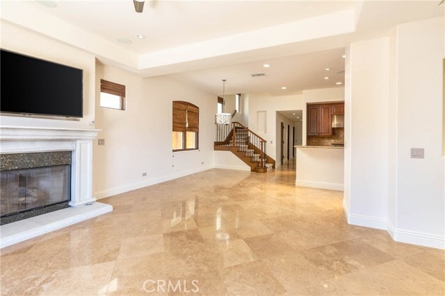 Building Photo - 613 Begonia Ave