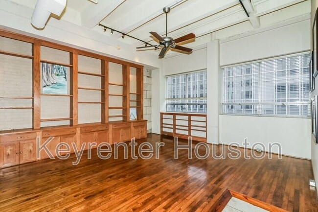 Foto del edificio - 705 Main St