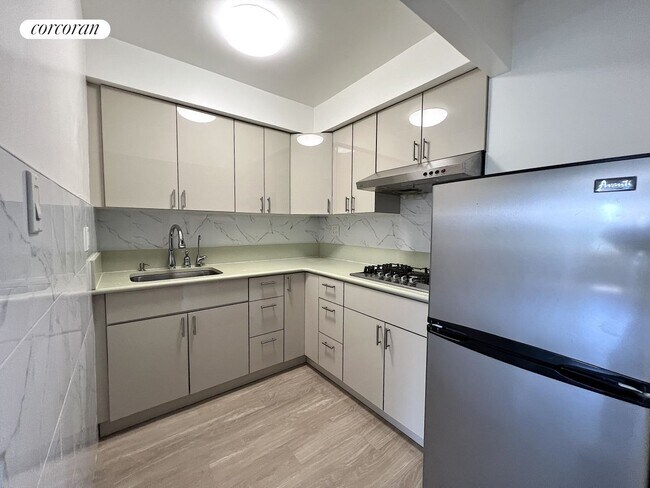 Building Photo - 50 Bayard St