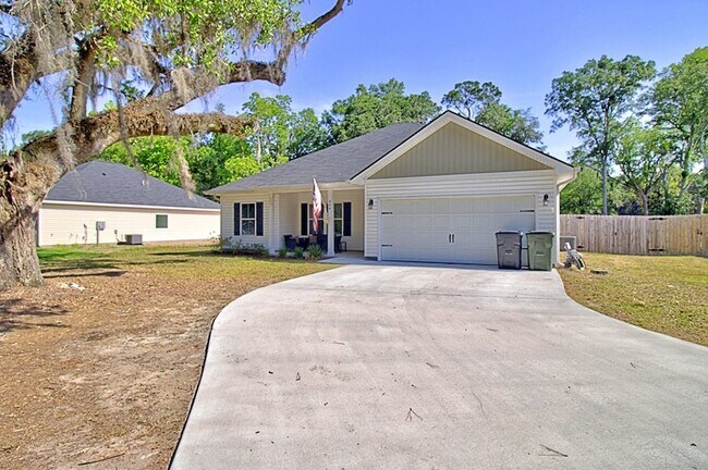 Building Photo - 404 Talmadge Rd