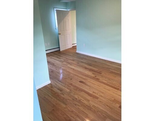 Building Photo - 4 Union Ave