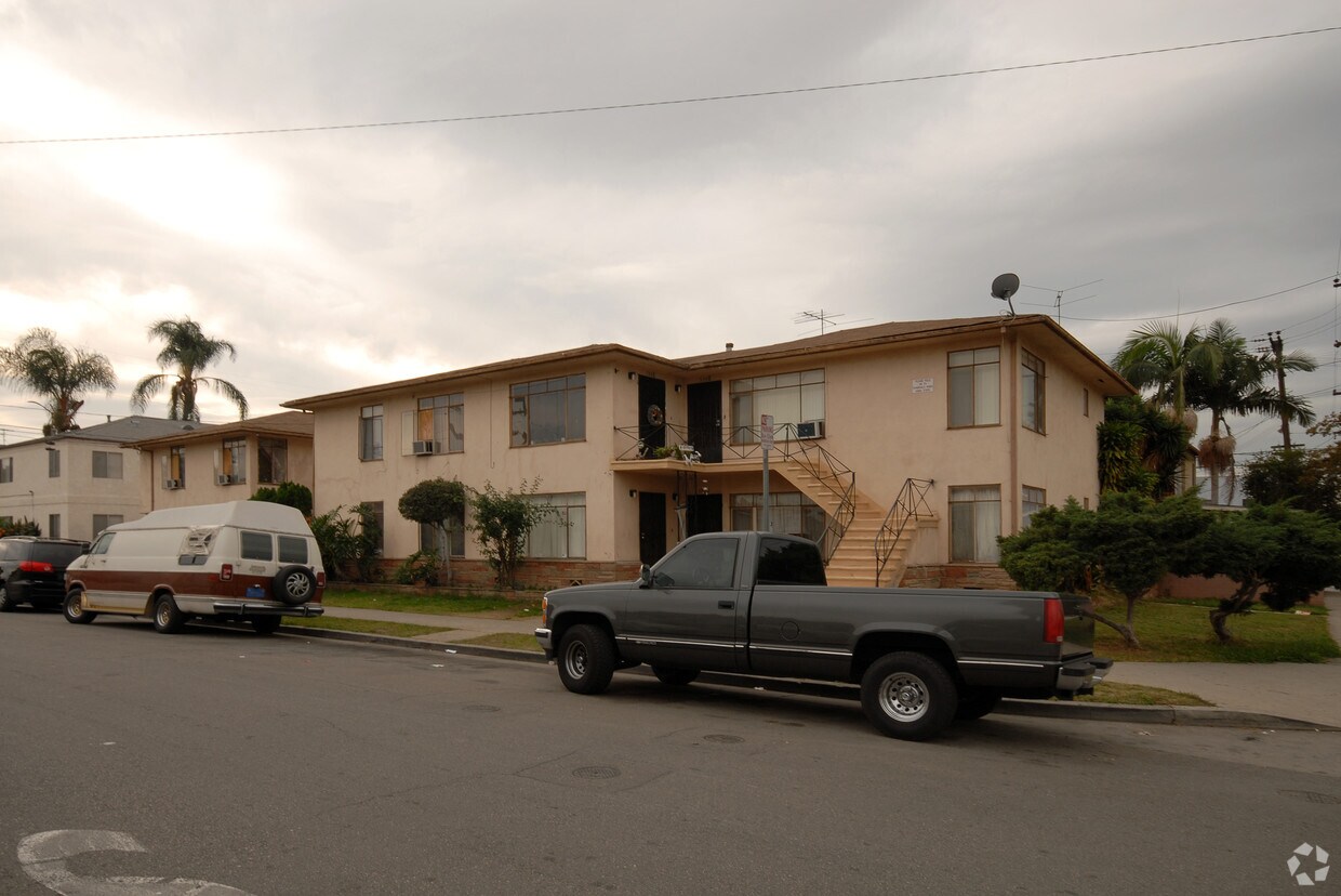 Primary Photo - 306 S Hillview Ave