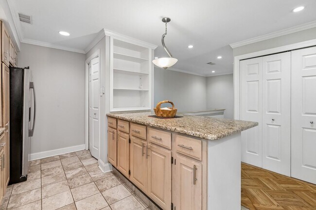 Foto del edificio - 2 bed/2 bath condo in Penn Valley