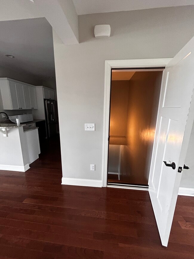 Acceso al apartamento del sótano - 4 Southern Way Ln