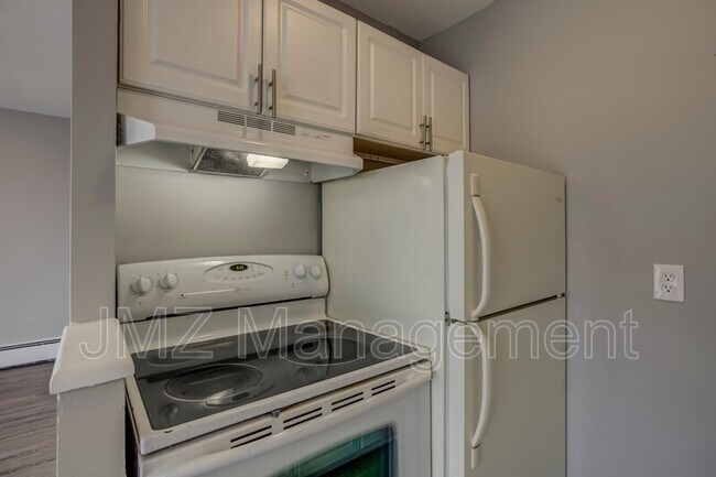 Foto del edificio - 3915 Devon Rd