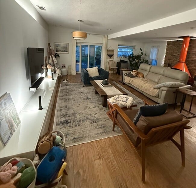Building Photo - 3333 Lila Dr