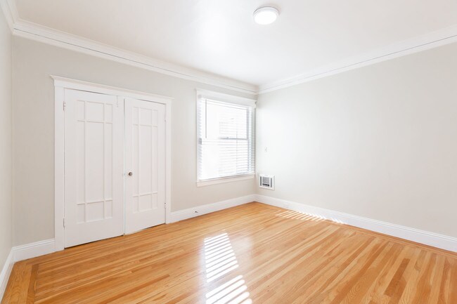 Building Photo - 1610 Lombard St