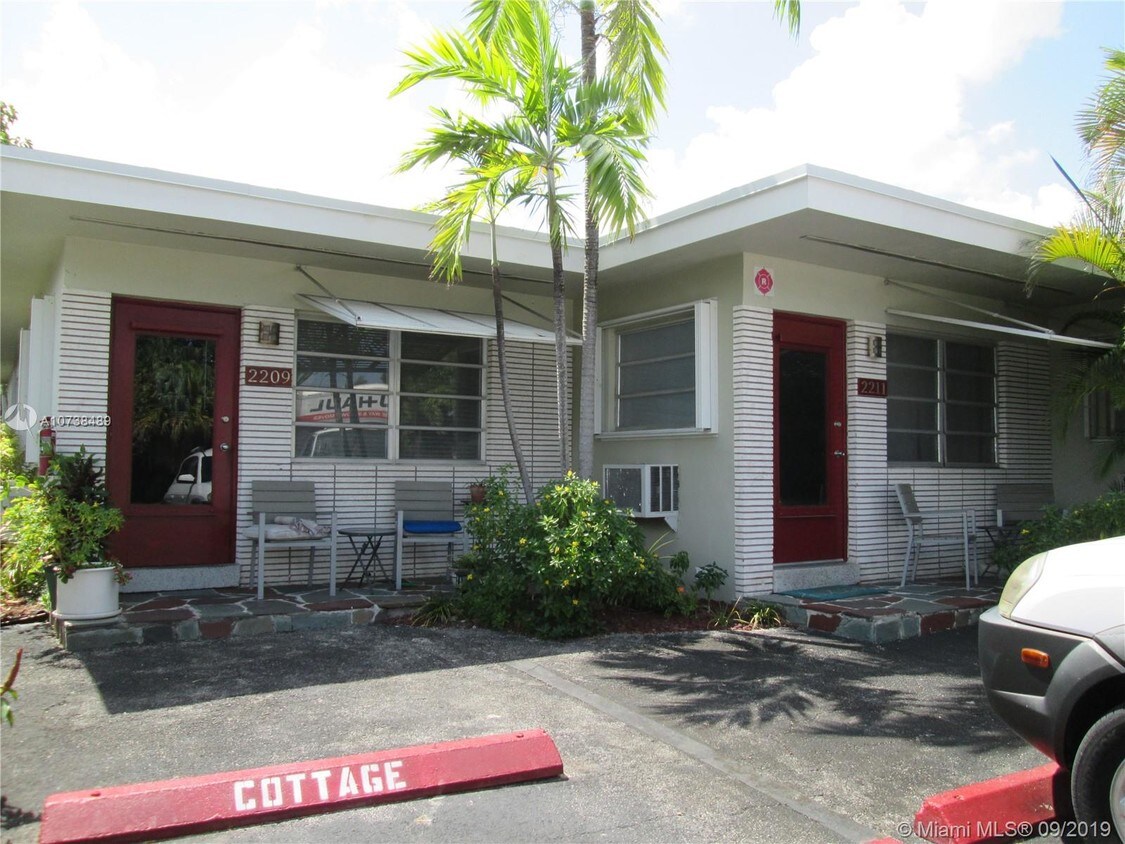 2213 NE 11th Ave Unit 2213, Wilton Manors, FL 33305 Room for Rent in