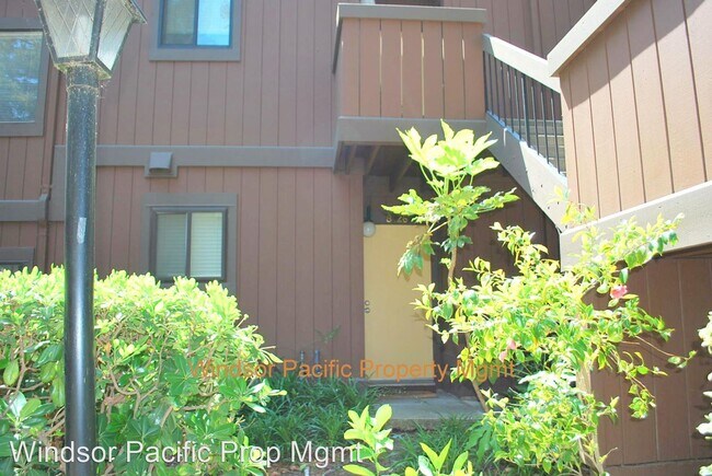 Building Photo - 1 br, 1 bath House - 8126 Camelback Place