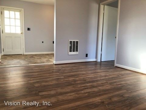 Building Photo - 114 Hadley Dr