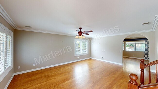 Building Photo - Highly Desirable Melinda Heights Home for ...