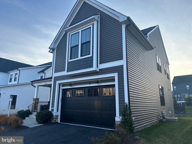 Building Photo - 25487 Byrnes Crossing Dr