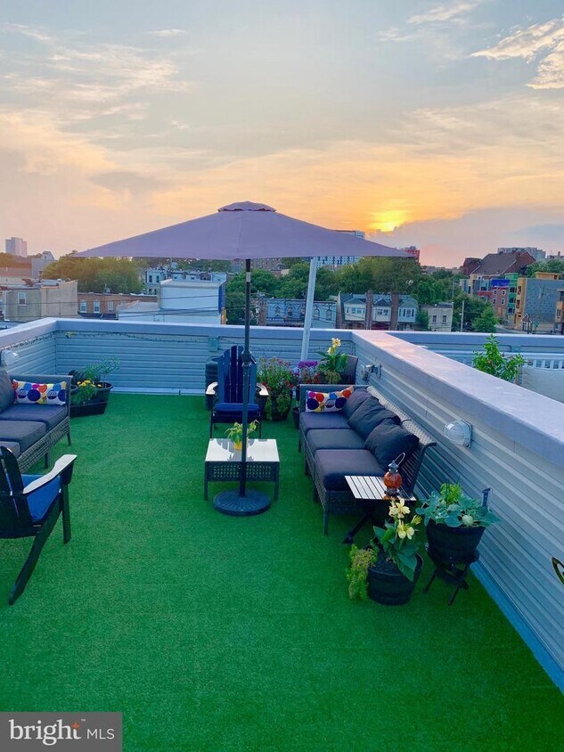 rooftop - 1637 N Randolph St