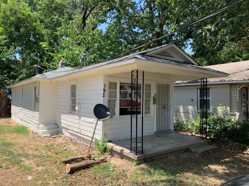 Primary Photo - 291 Red Oak St