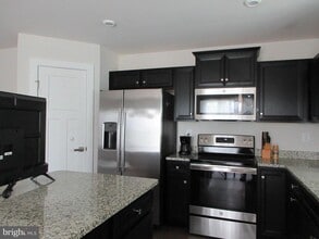 Building Photo - 383 Windflower Dr