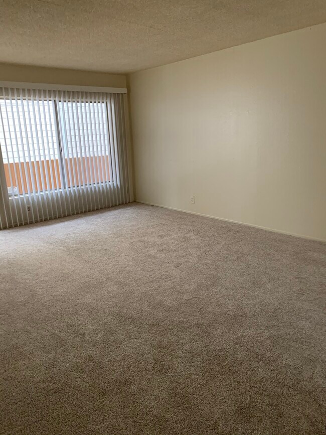 Living Room - 3530 Emerald St