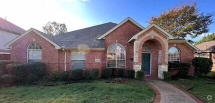 Building Photo - 3020 Edwards Dr